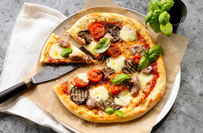 http://www.foodthinkers.com.au/images/easyblog_shared/Recipes/pizza-siciliana.jpg