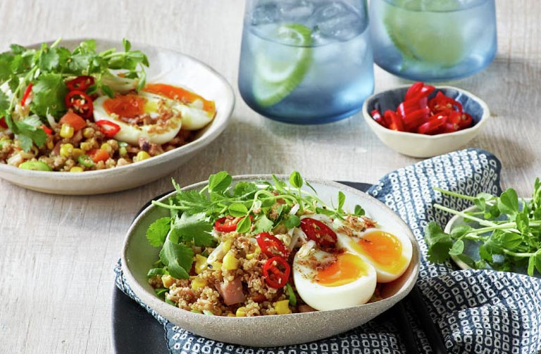 https://www.foodthinkers.com.au/images/easyblog_shared/Blogs/asian-quinoa-bow.jpg