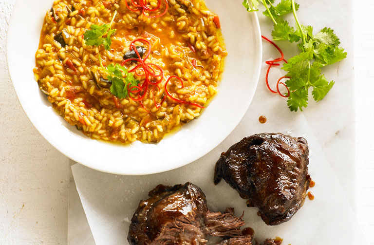https://www.foodthinkers.com.au/images/easyblog_shared/Recipes/Beef-cheek-risotto-with-persian-eggplant-relish-768-x-503.jpg