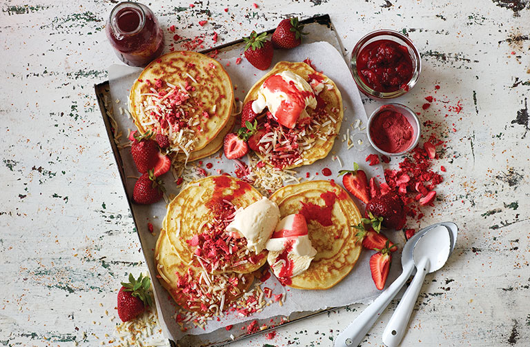 https://www.foodthinkers.com.au/images/easyblog_shared/Recipes/Strawberry-Toasted-coconut-pancakes.jpg