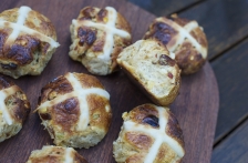 https://www.foodthinkers.com.au/images/easyblog_shared/Recipes/b2ap3_thumbnail_Easter-Hot-Cross-Buns.jpg