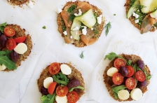 https://www.foodthinkers.com.au/images/easyblog_shared/Recipes/b2ap3_thumbnail_LOV560-Mini-cauliflower-pizzas.jpg