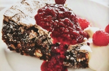 https://www.foodthinkers.com.au/images/easyblog_shared/Recipes/b2ap3_thumbnail_Phoodie-cake.jpg