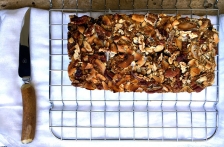 https://www.foodthinkers.com.au/images/easyblog_shared/Recipes/b2ap3_thumbnail_easter-fig-berry-nut-loaf.jpg
