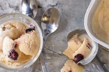 https://www.foodthinkers.com.au/images/easyblog_shared/Recipes/b2ap3_thumbnail_smoked_bourbon_cherry_ice_cream.jpg