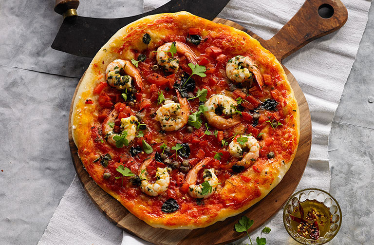 https://www.foodthinkers.com.au/images/easyblog_shared/Recipes/green-king-prawn-pizza.jpg