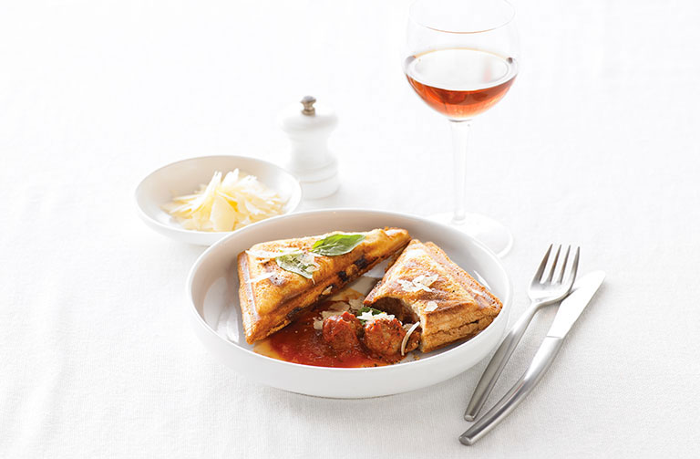 https://www.foodthinkers.com.au/images/easyblog_shared/Recipes/jaffle-italian-meatballs-tomato-and-parmesan.jpg