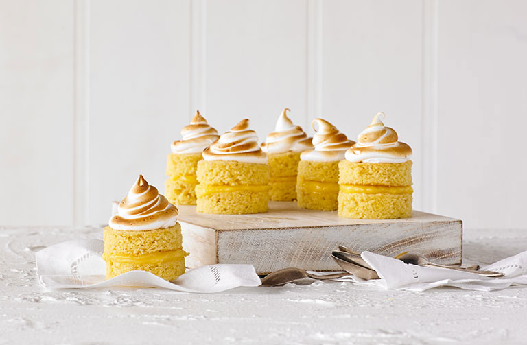 https://www.foodthinkers.com.au/images/easyblog_shared/Recipes/little-lemon-meringue-cakes.jpg