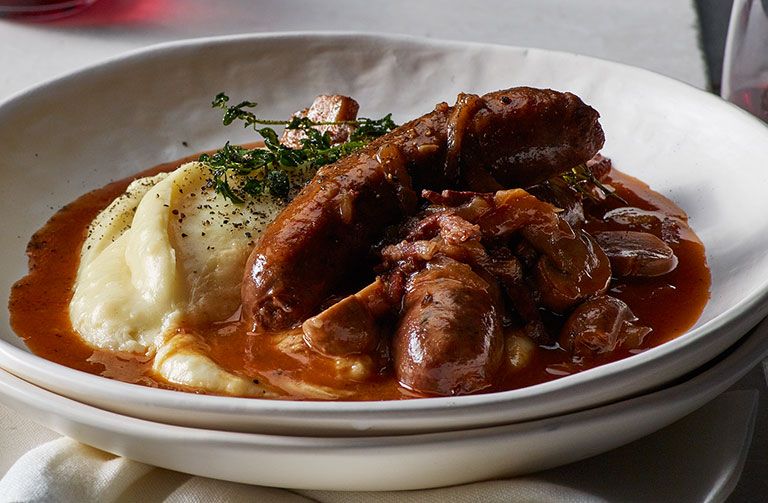 https://www.foodthinkers.com.au/images/easyblog_shared/Recipes/multicooker_sausage_casserole.jpg