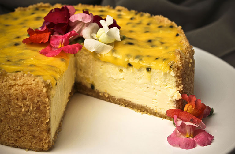 https://www.foodthinkers.com.au/images/easyblog_shared/Recipes/passionfruit-cheesecake.jpg