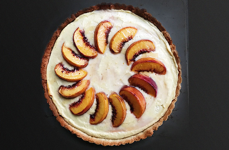 https://www.foodthinkers.com.au/images/easyblog_shared/Recipes/peach-and-ricotta-tart_20170411-233709_1.jpg