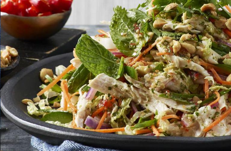 https://www.foodthinkers.com.au/images/easyblog_shared/Recipes/steamed-chicken-salad.jpg
