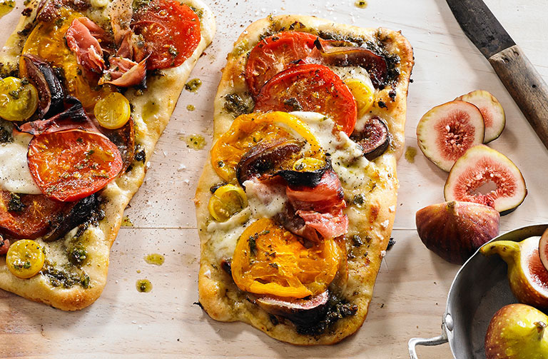 https://www.foodthinkers.com.au/images/easyblog_shared/Recipes/tomato-basil-and-fig-pizza.jpg